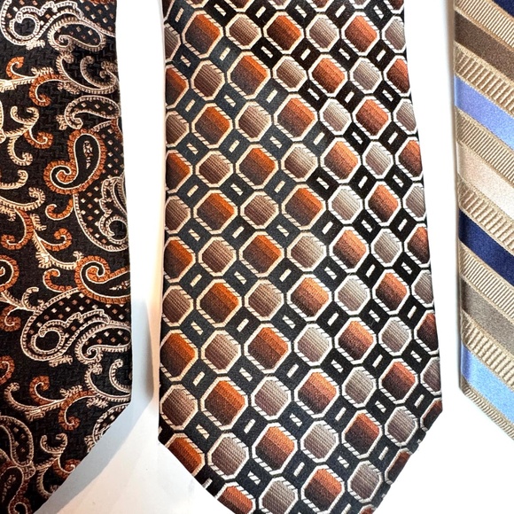 Four Men's 100% Silk Ties Platinum Designs, Jones NY, Etc. - Picture 3 of 9